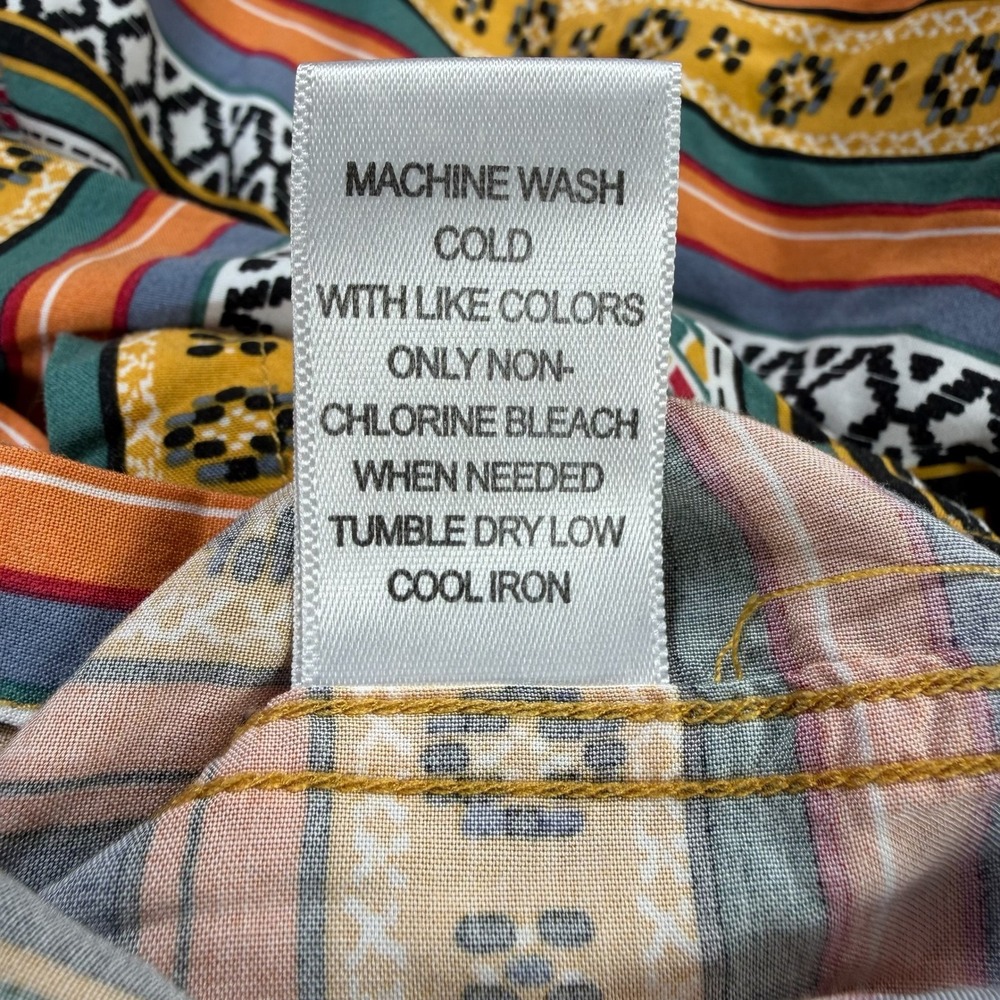 PacSun Camp Shirt Mens Medium Southwestern Aztec Stripe Recycled Rayon Button Up - Picture 6 of 9